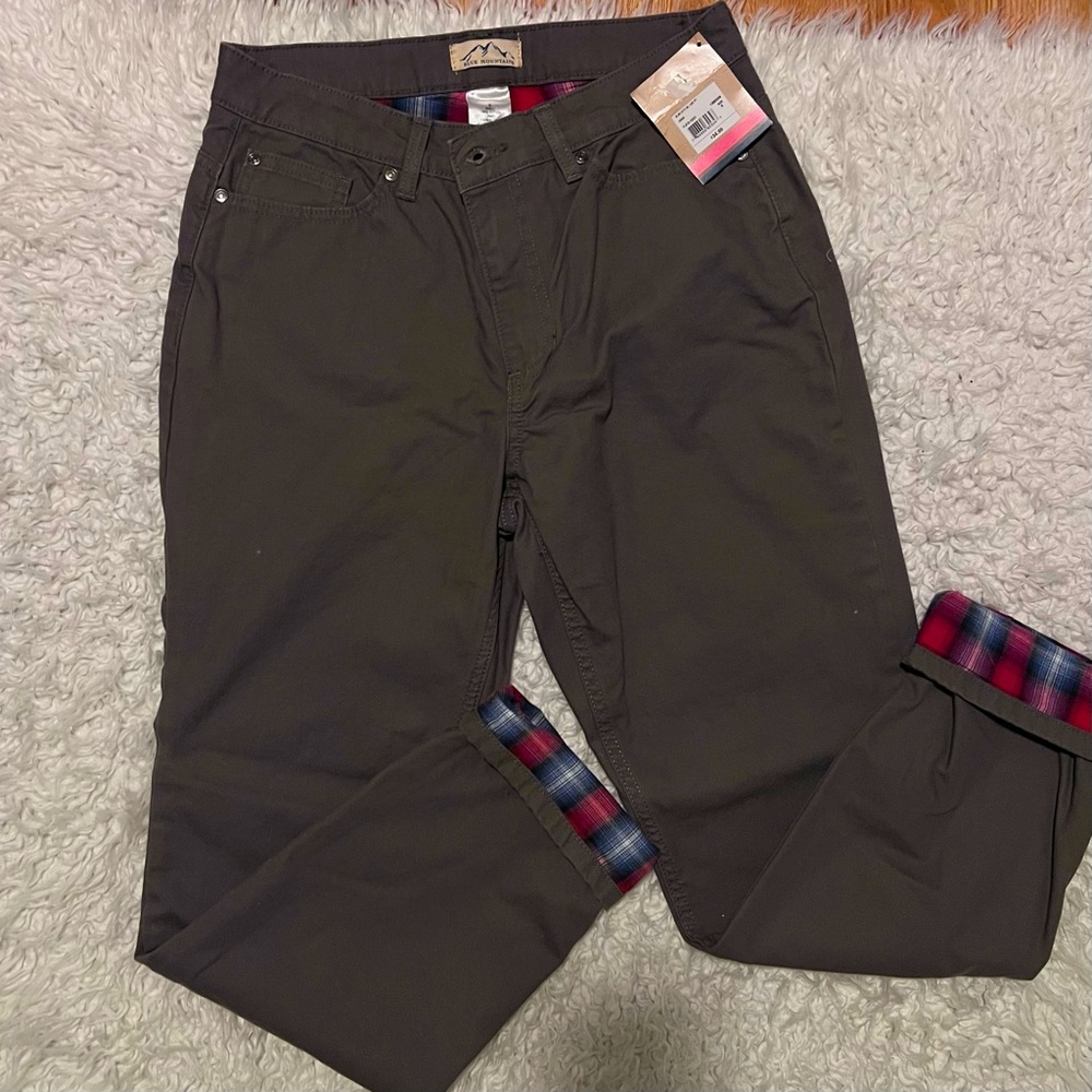 NWT BLUE MOUNTAIN FLANNEL LINED PANTS SIZE 8
